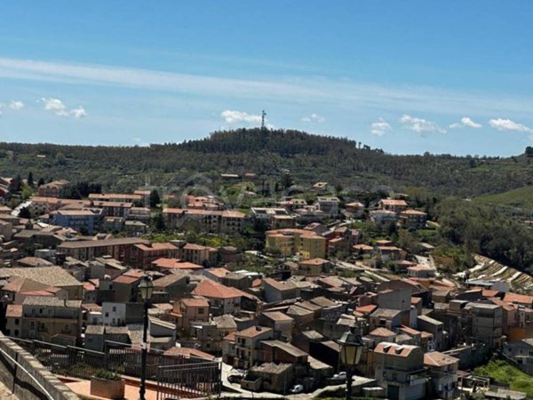 casa indipendente in vendita ad Aidone