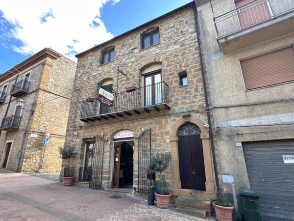 casa indipendente in vendita ad Aidone