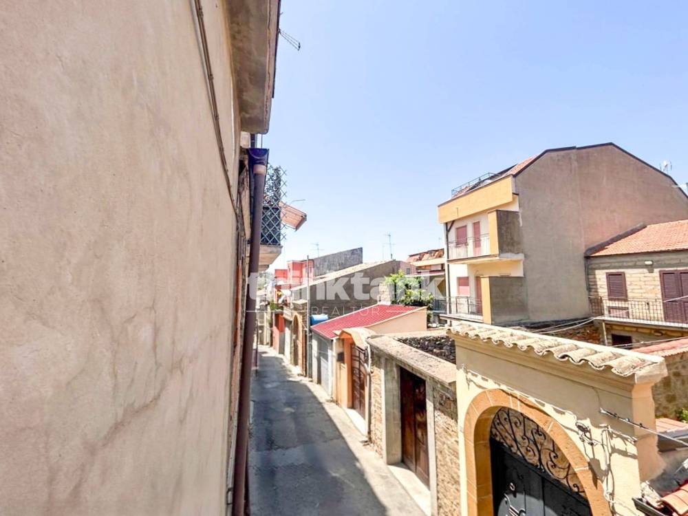 casa indipendente in vendita ad Aidone