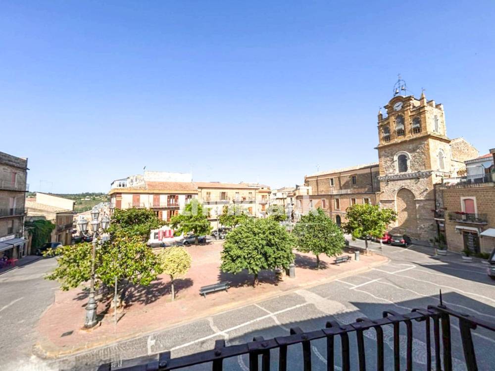 casa indipendente in vendita ad Aidone