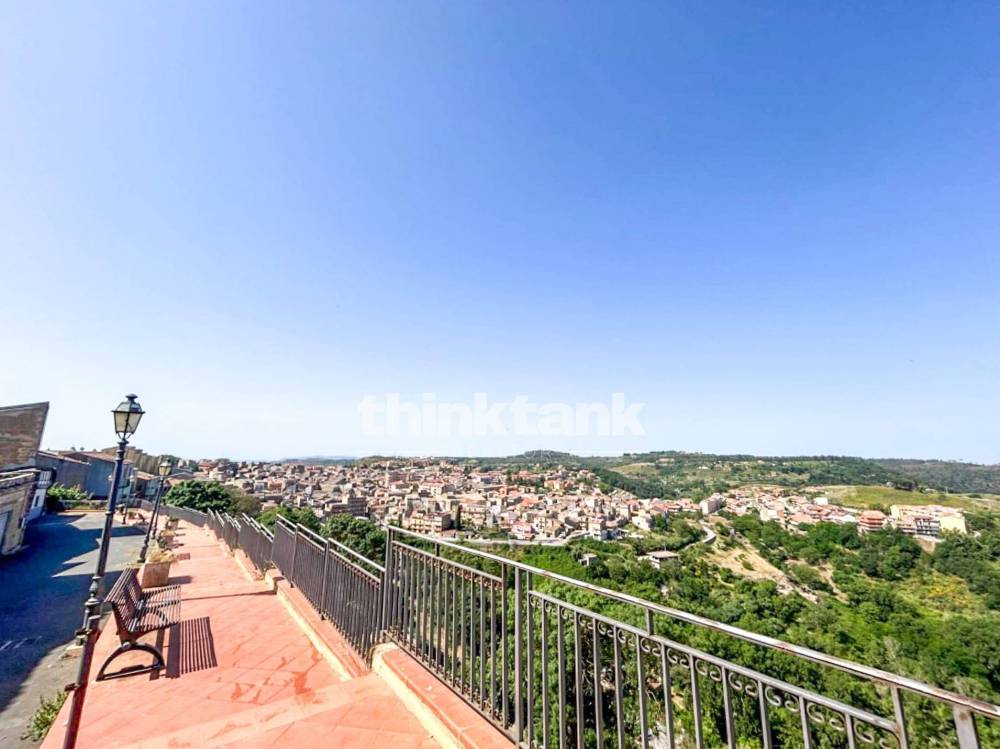 casa indipendente in vendita ad Aidone