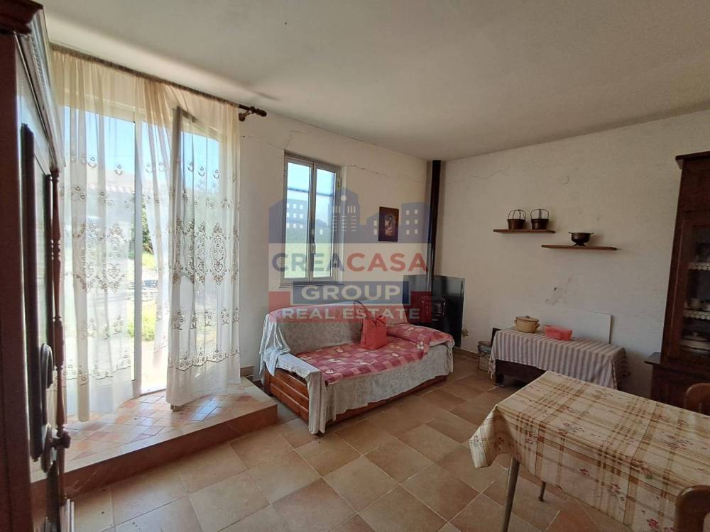casa indipendente in vendita ad Aidone