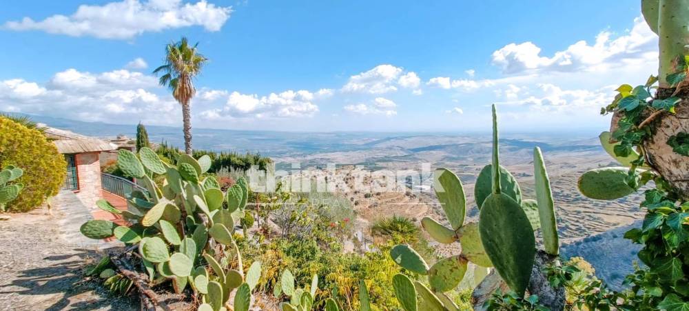 casa indipendente in vendita ad Aidone