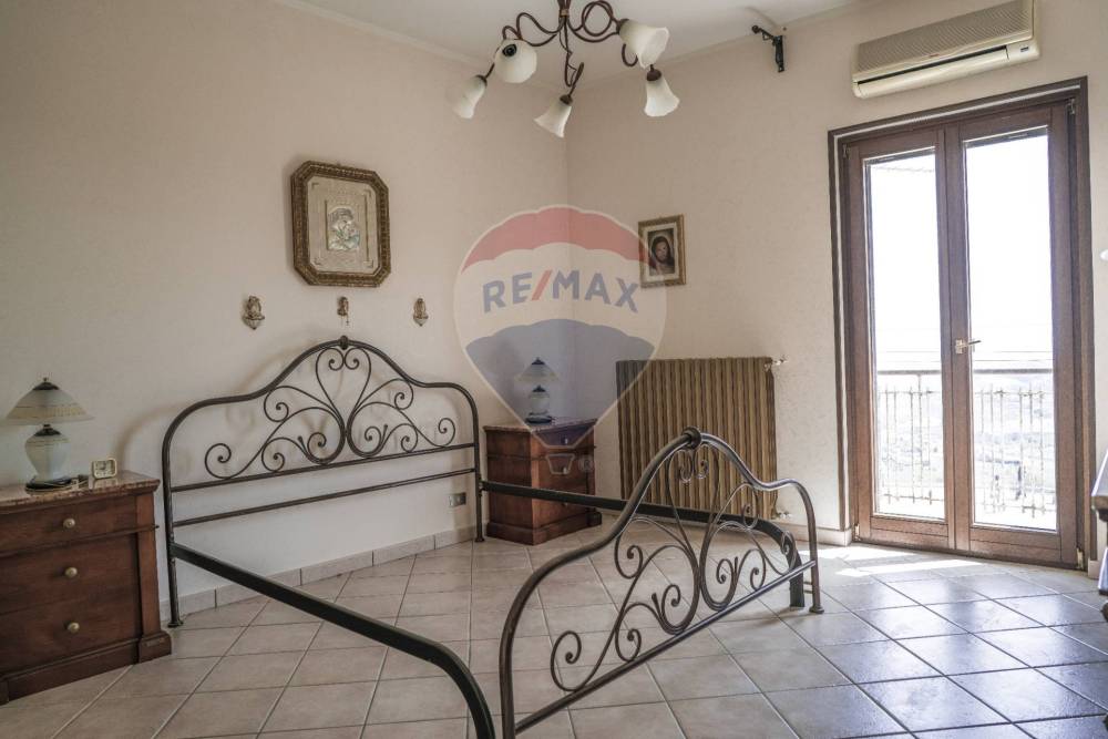 casa indipendente in vendita ad Aidone