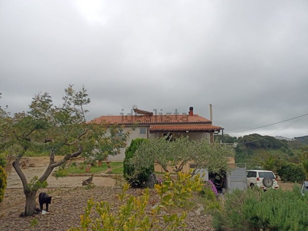 casa indipendente in vendita ad Aidone