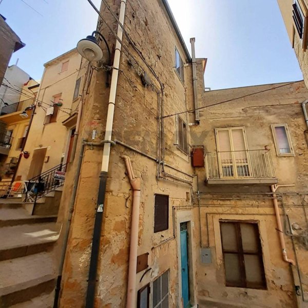 casa indipendente in vendita ad Aidone