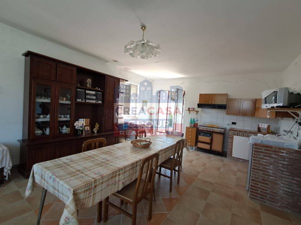 casa indipendente in vendita ad Assoro