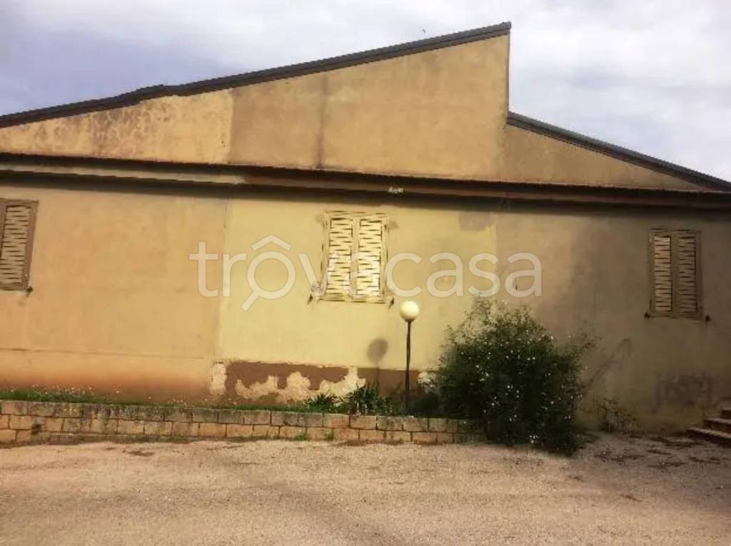 casa indipendente in vendita ad Assoro