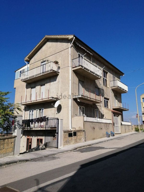 appartamento in vendita ad Assoro