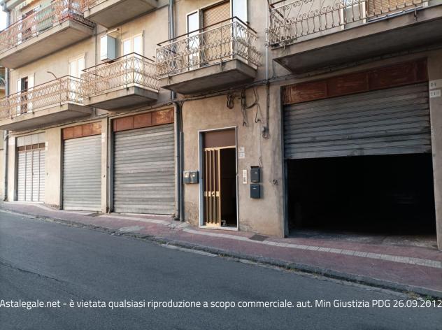 locale commerciale in vendita ad Assoro