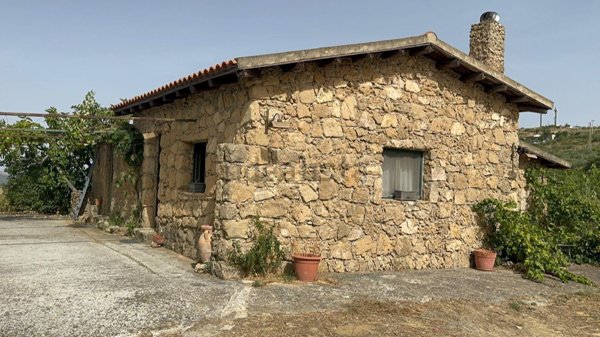 casa indipendente in vendita ad Assoro
