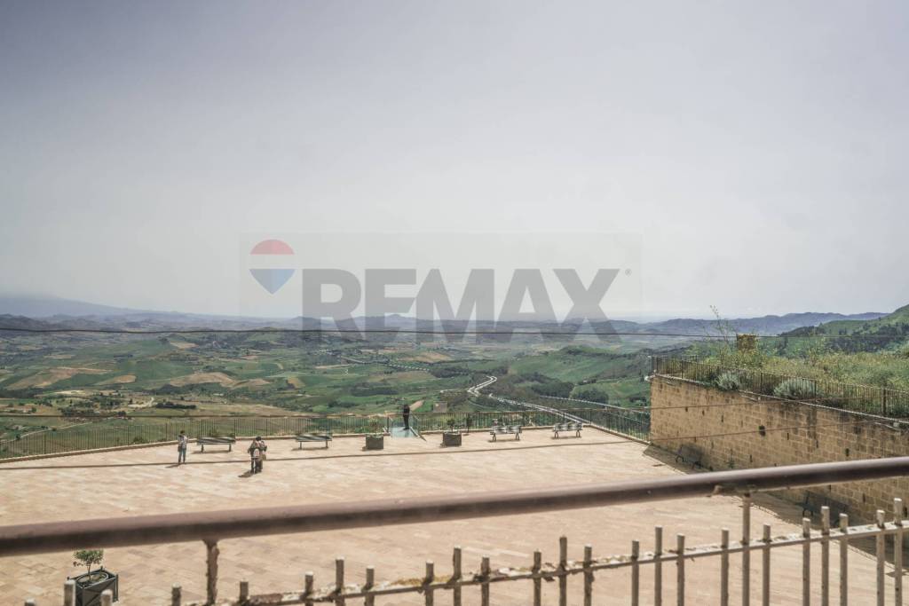 casa indipendente in vendita a Calascibetta