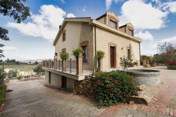 casa indipendente in vendita a Calascibetta