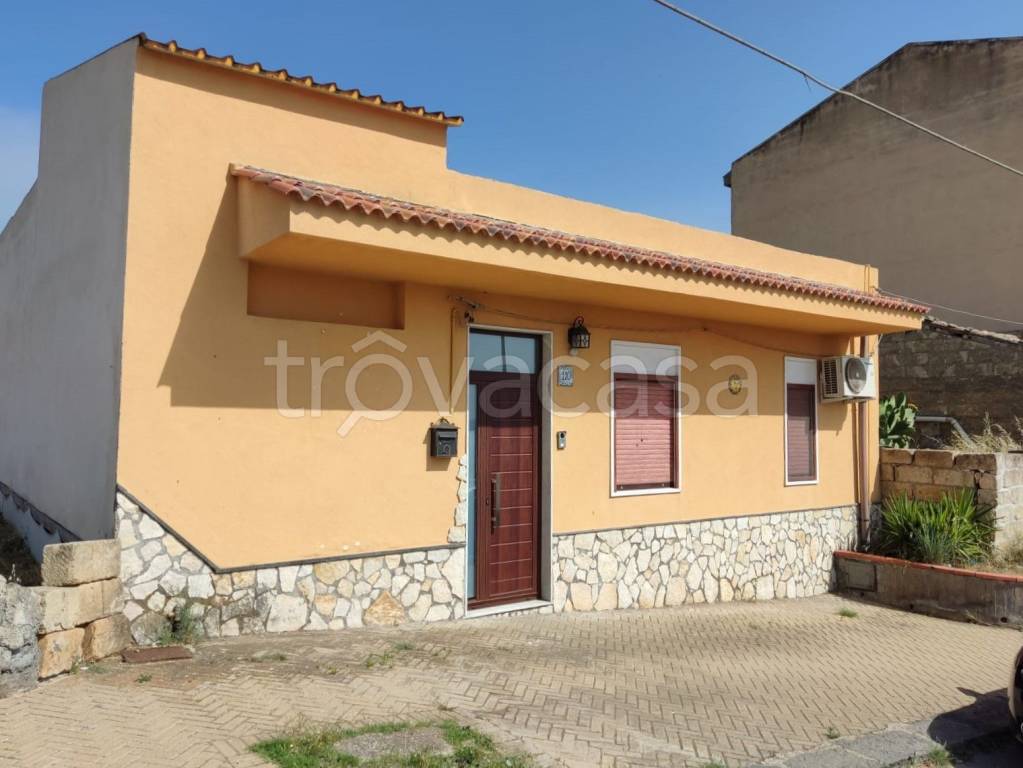 casa indipendente in vendita a Catenanuova