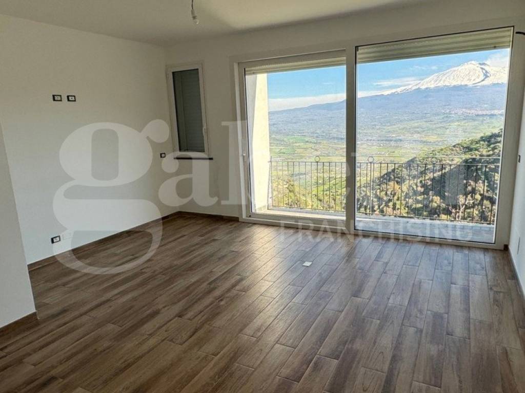 casa indipendente in vendita a Centuripe