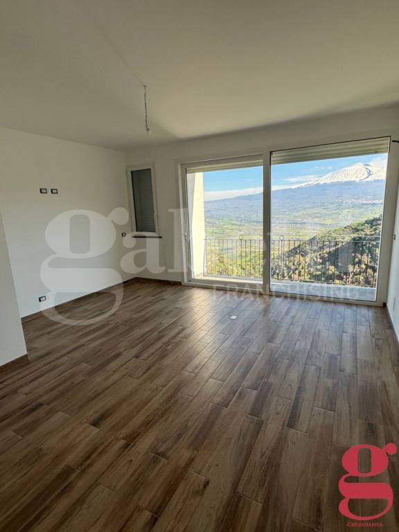 casa indipendente in vendita a Centuripe