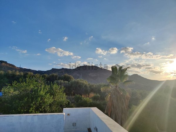 casa indipendente in vendita a Centuripe