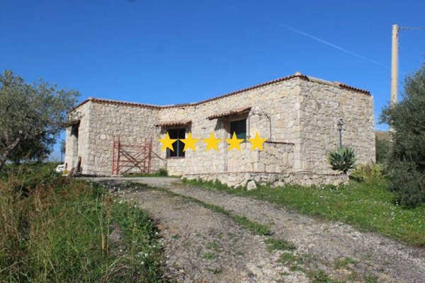 casa indipendente in vendita a Centuripe