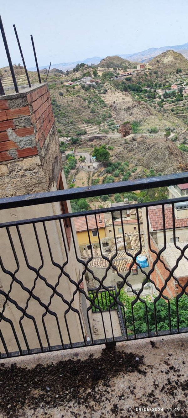 casa indipendente in vendita a Centuripe