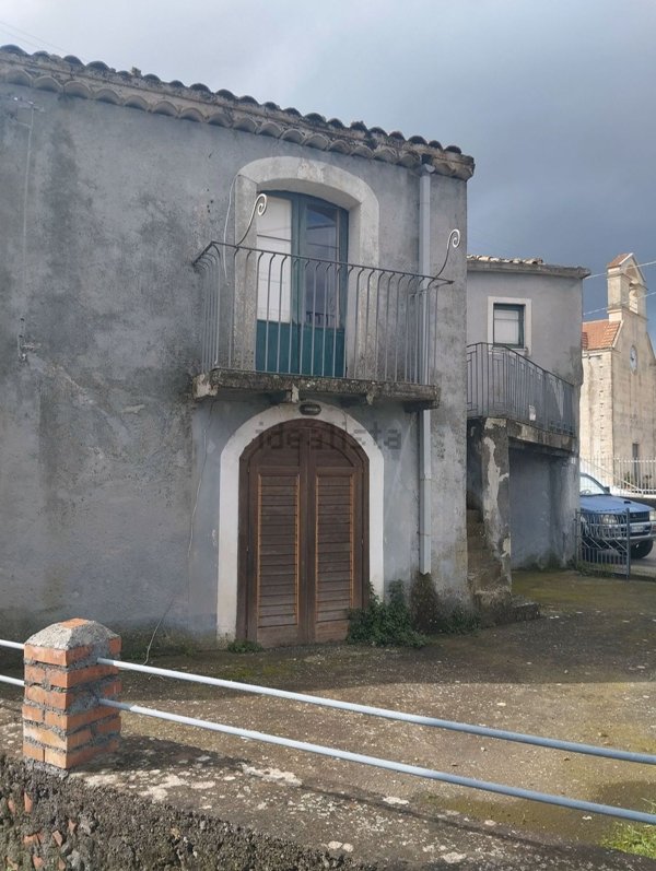 casa indipendente in vendita a Cerami