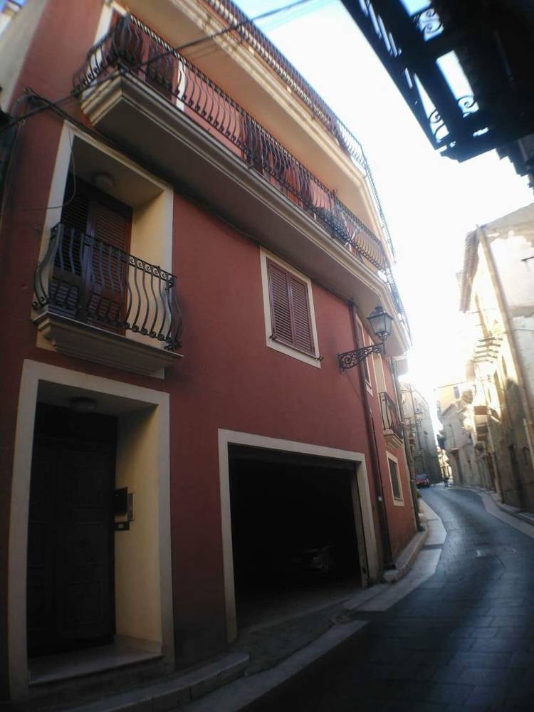 appartamento in vendita ad Enna in zona Enna Alta