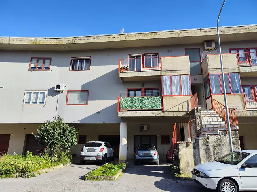 appartamento in vendita ad Enna in zona Pergusa