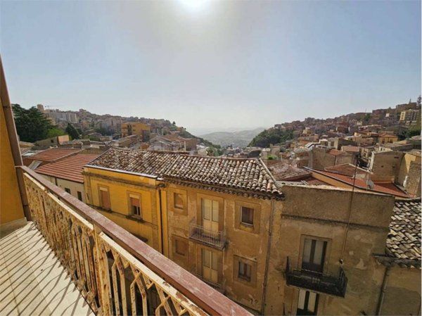 appartamento in vendita ad Enna in zona Enna Alta
