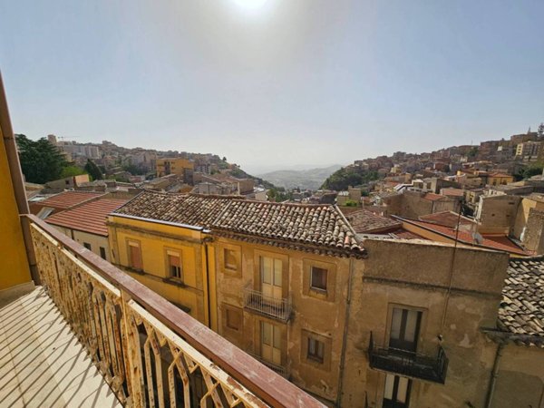 appartamento in vendita ad Enna in zona Enna Alta