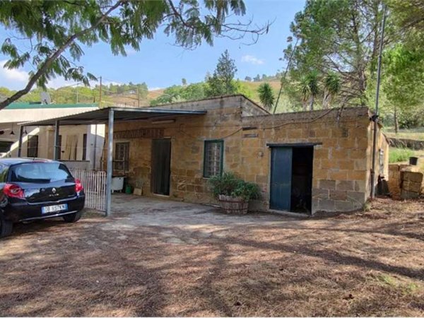 casa indipendente in vendita ad Enna