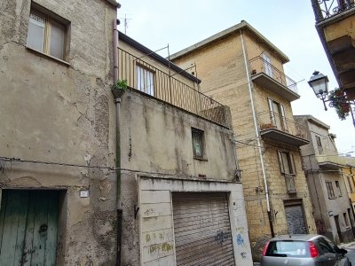 casa indipendente in vendita ad Enna in zona Enna Alta