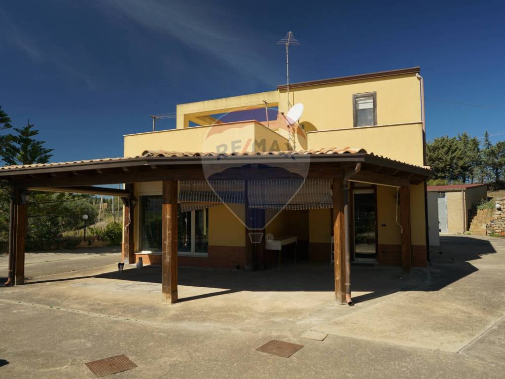 casa indipendente in vendita ad Enna