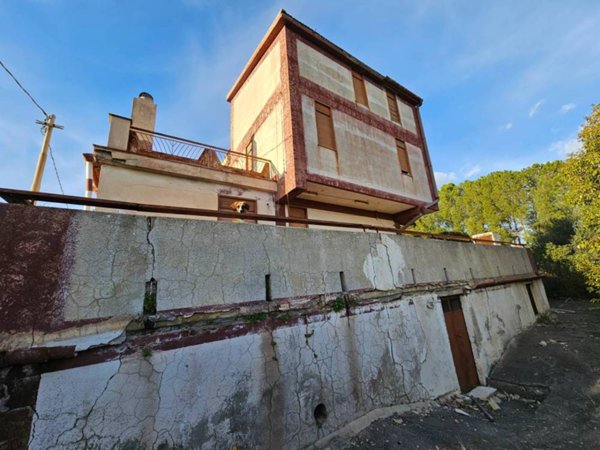 casa indipendente in vendita ad Enna