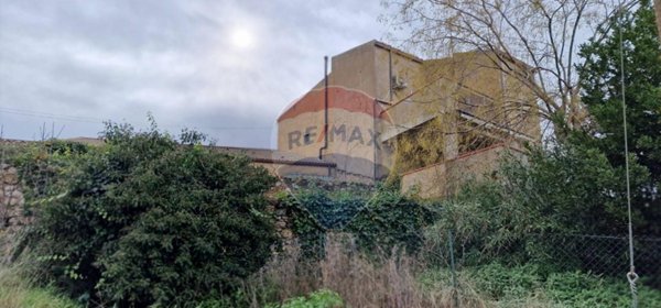 casa indipendente in vendita ad Enna in zona Pergusa