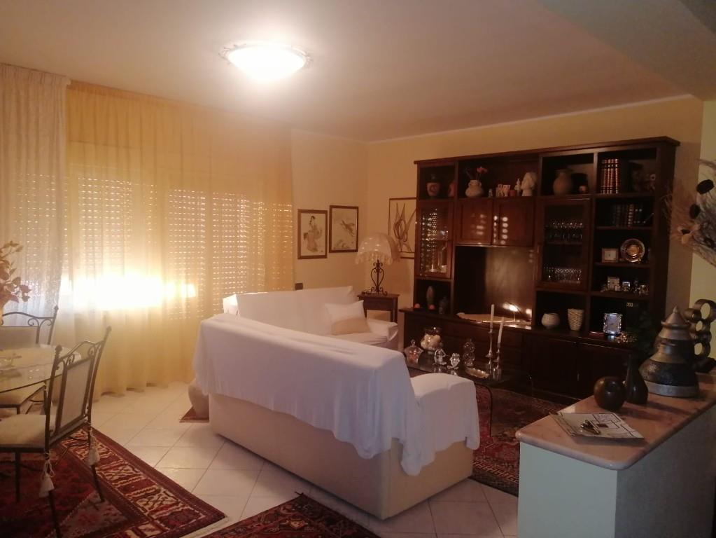 appartamento in vendita ad Enna in zona Pergusa