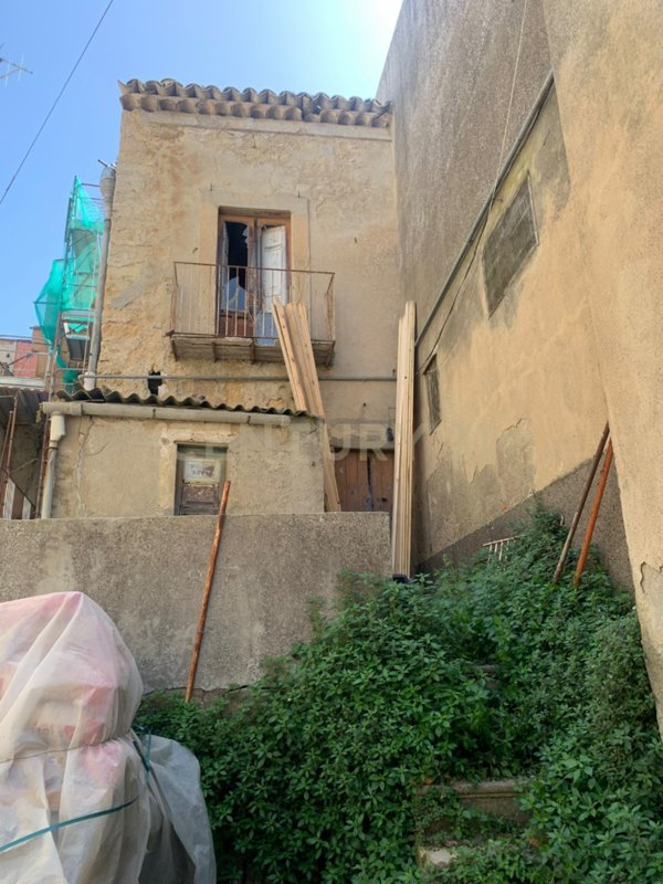 villa in vendita ad Enna in zona Enna Alta