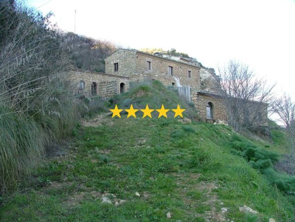 appartamento in vendita ad Enna in zona Pergusa