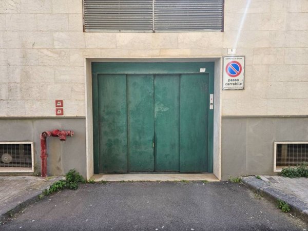 locale di sgombero in vendita ad Enna