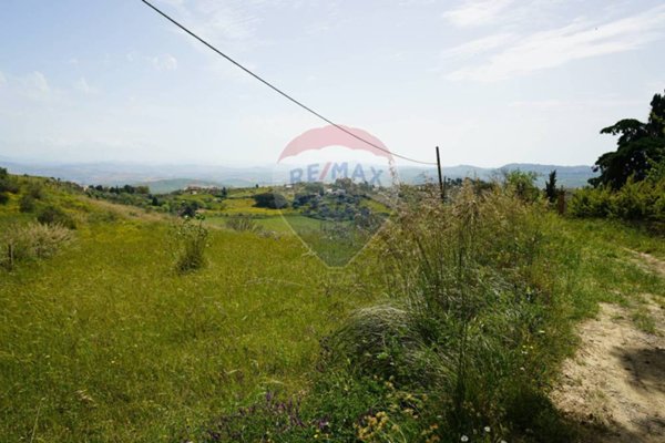 terreno agricolo in vendita ad Enna in zona Pergusa