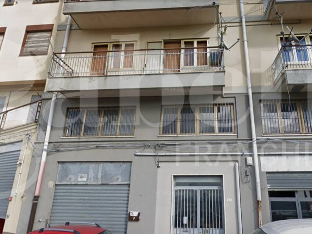 locale di sgombero in vendita ad Enna