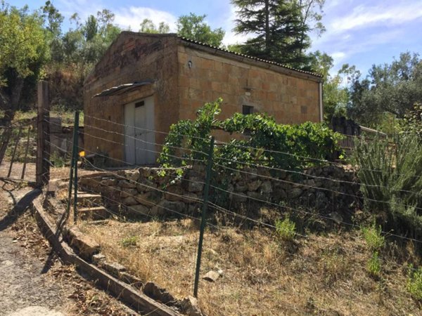 terreno agricolo in vendita ad Enna in zona Pergusa