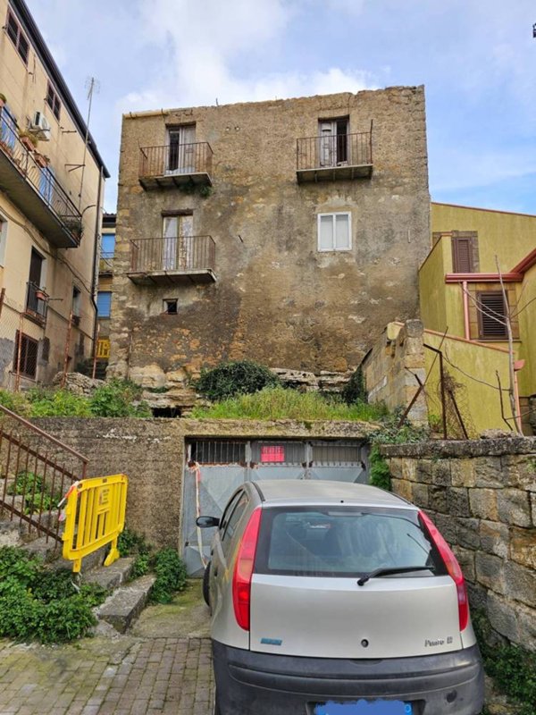 casa indipendente in vendita ad Enna in zona Enna Alta