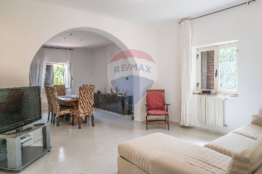 casa indipendente in vendita ad Enna in zona Pergusa