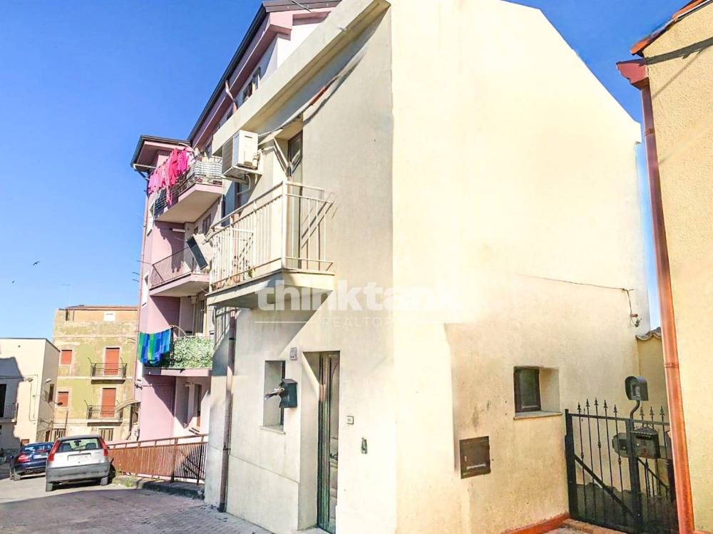 casa indipendente in vendita ad Enna in zona Enna Alta