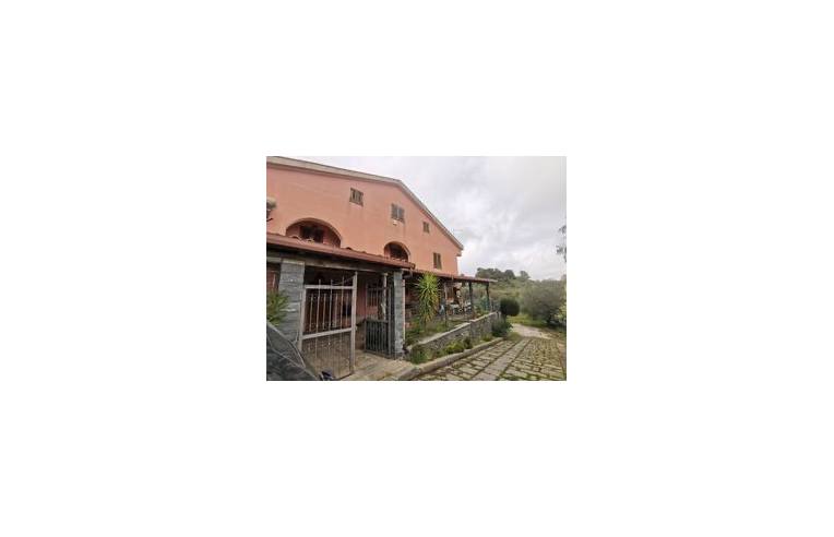 casa indipendente in vendita ad Enna in zona Pergusa