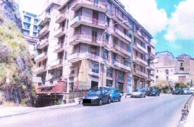appartamento in vendita ad Enna in zona Pergusa