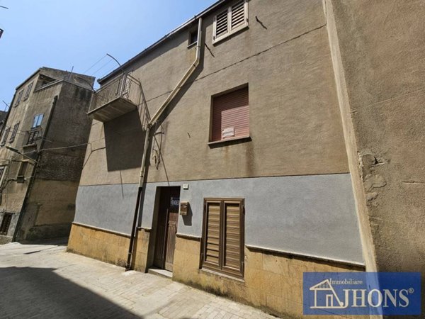 casa indipendente in vendita ad Enna