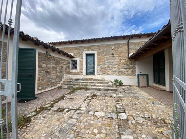 casa indipendente in vendita ad Enna
