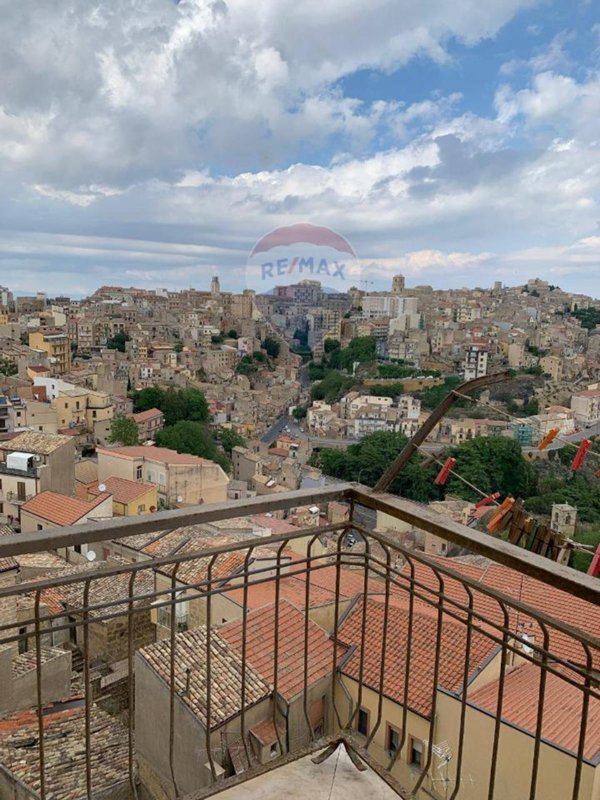 appartamento in vendita ad Enna in zona Enna Alta