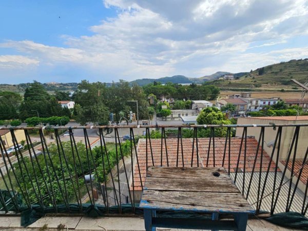 appartamento in vendita ad Enna in zona Pergusa