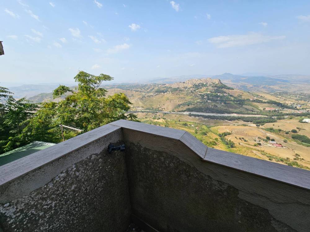 casa indipendente in vendita ad Enna in zona Enna Alta